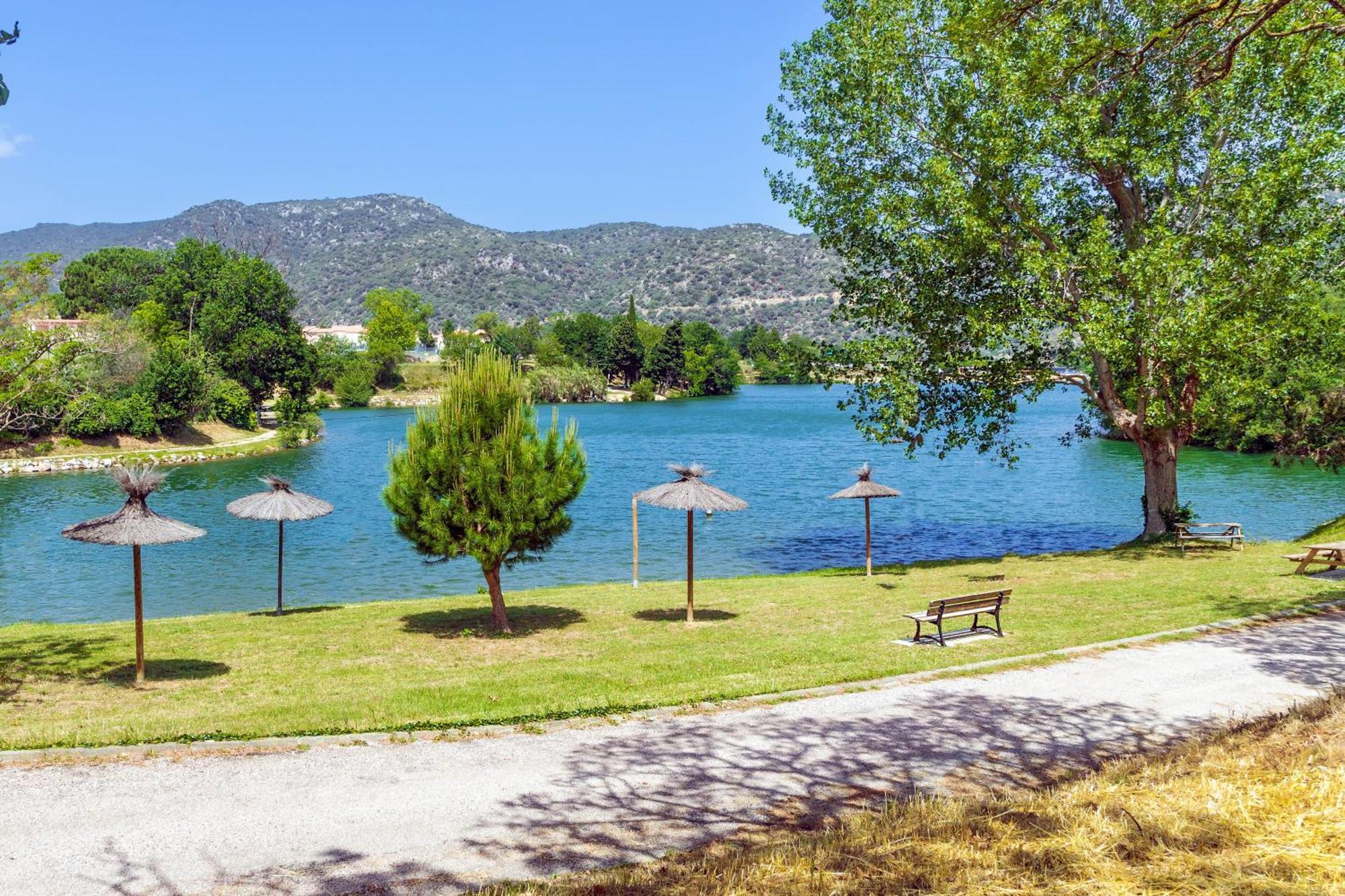 Camping Les Rives Du Lac De Vinca Kültér fotó