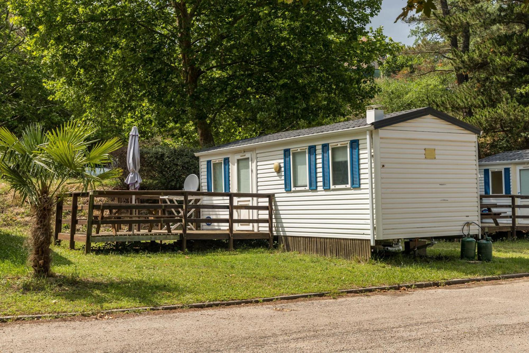 Camping Les Rives Du Lac De Vinca Kültér fotó